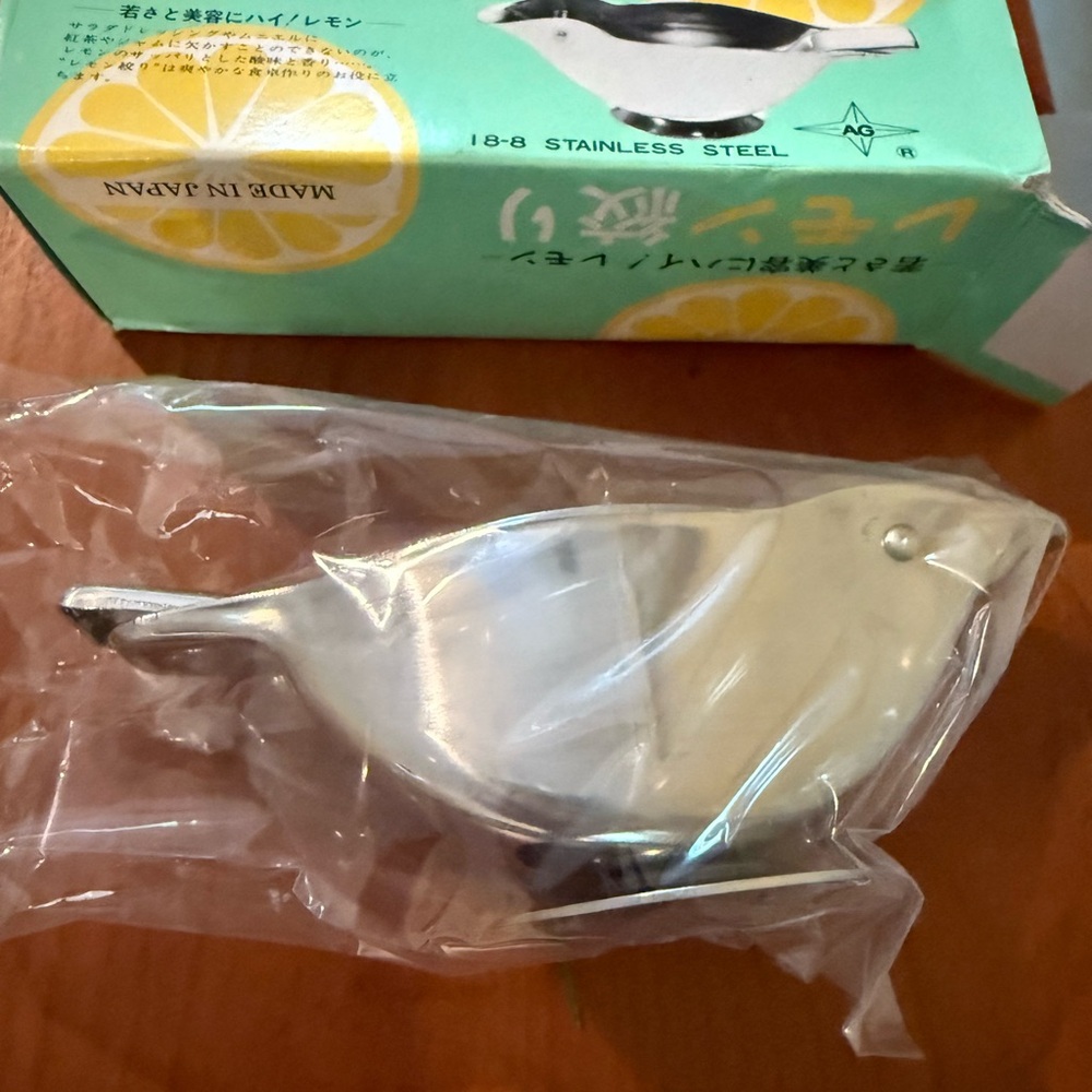 Stainless Steel Lemon Wedge Squeezer Japan, Bird Shaped,Very Original New In Box
